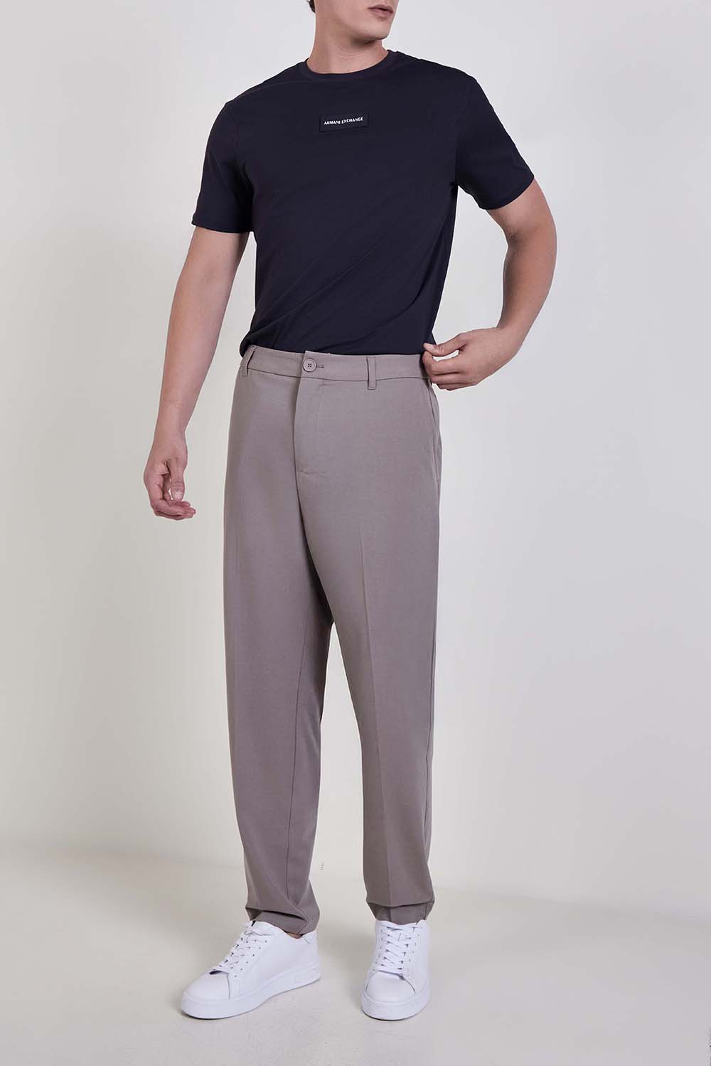 חולצת טי בגזרת סלים